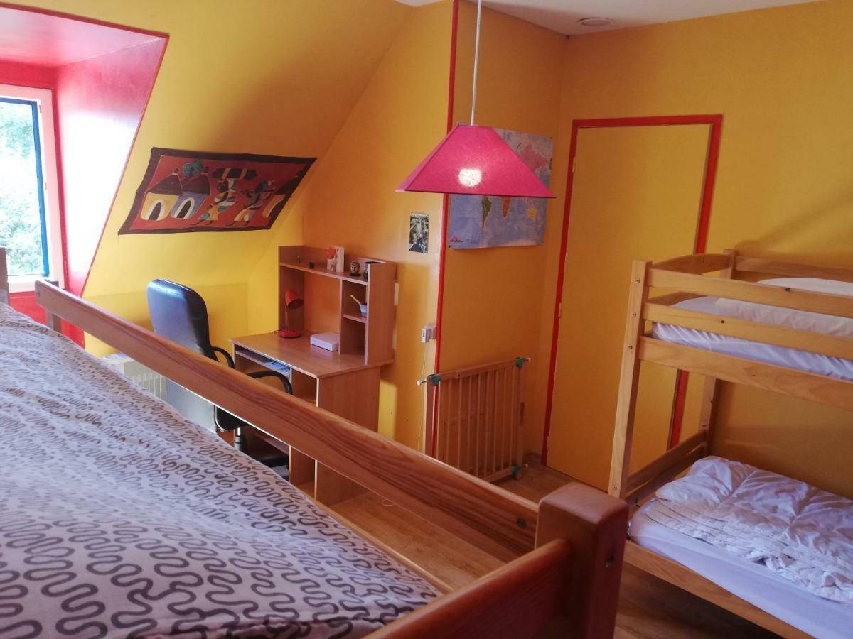 Maison avec piscine et sauna à Vire Esterno foto
